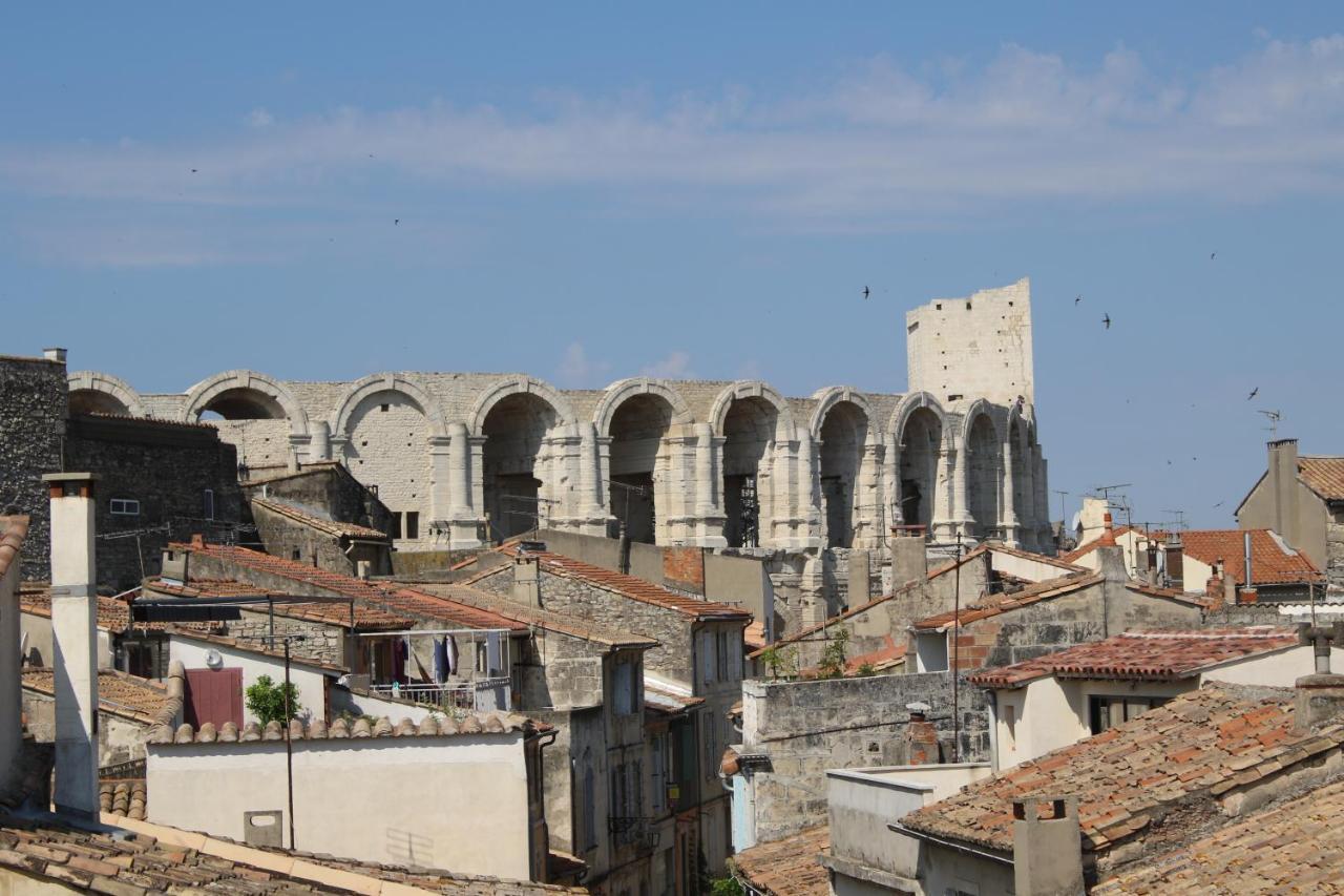 Апартаменты Aux Pieds Des Arenes Арль Экстерьер фото